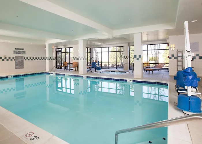 Courtyard By Marriott Winchester Medical Center