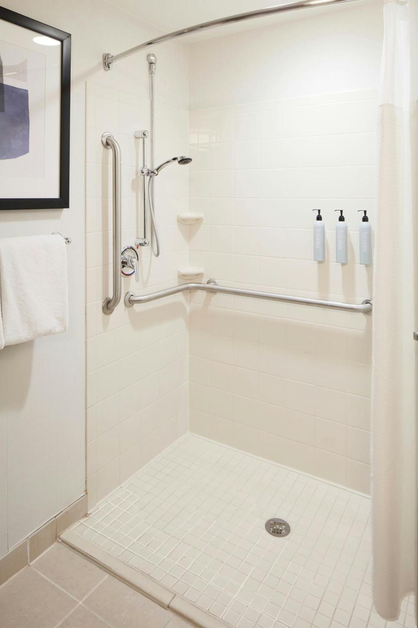 Courtyard By Marriott Medical Center 3*